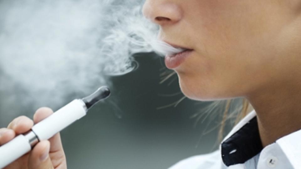 WHO Melarang Penggunaan Rokok Elektrik disemua Negara, Mengapa?